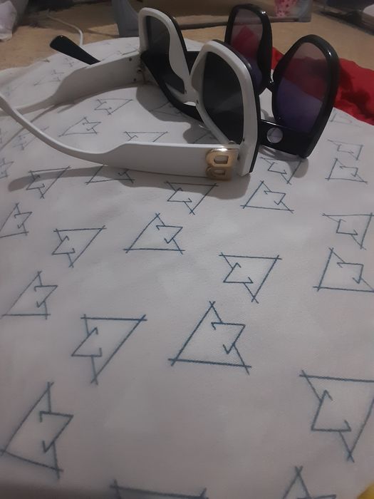 Oq va qora achki sotiladi