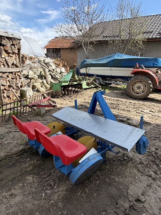 Plantator răsaduri pentru doua rânduri