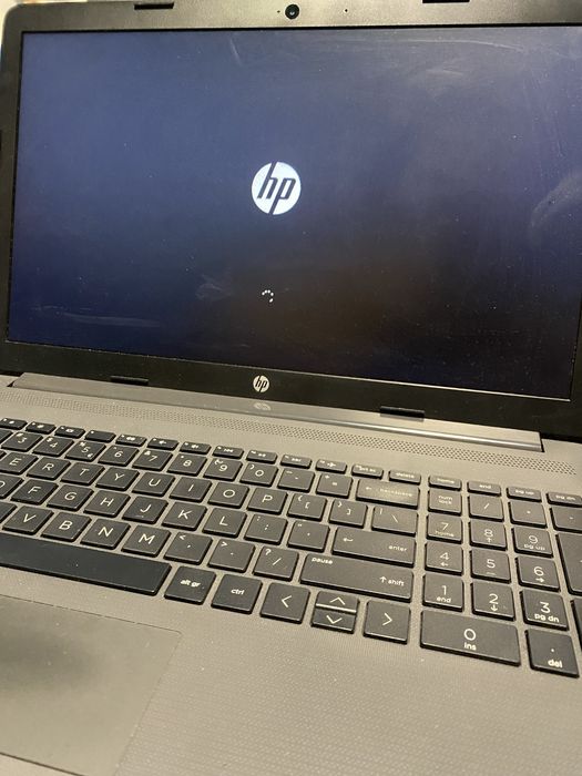 Laptop HP de vanzare functional