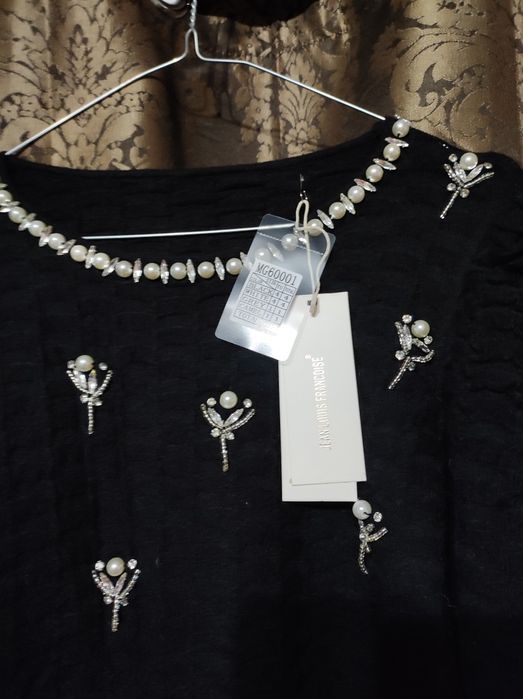 Pulovere noi, model deosebit