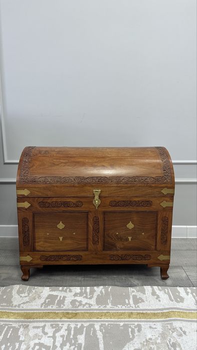 Сундук деревянный