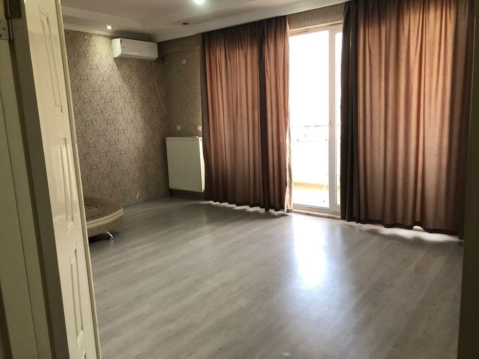 Подселениеге қыздар керек