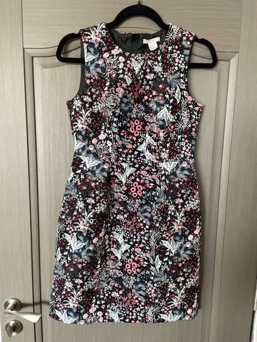 Rochita foarte eleganta H&M 36