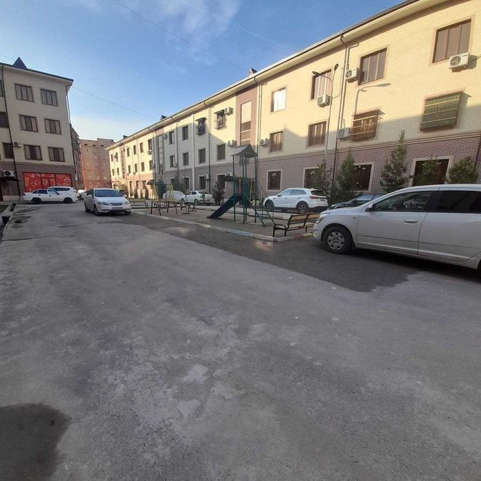 Яшнобод туманида 2 қават,2 хонали уй сотилади, 72000$, Релтирсиз