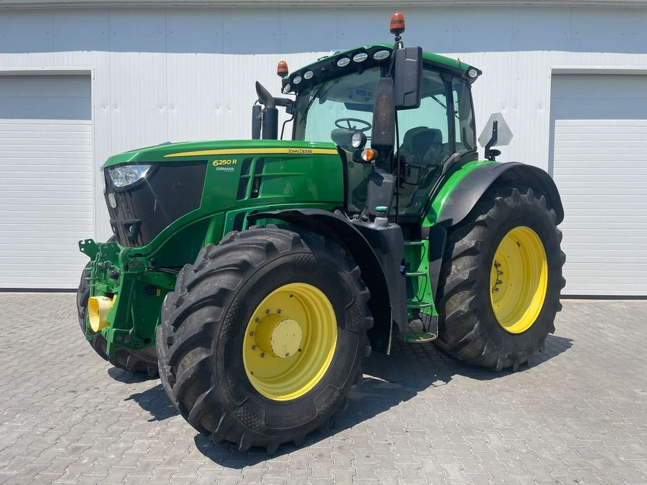 John Deere 6250R