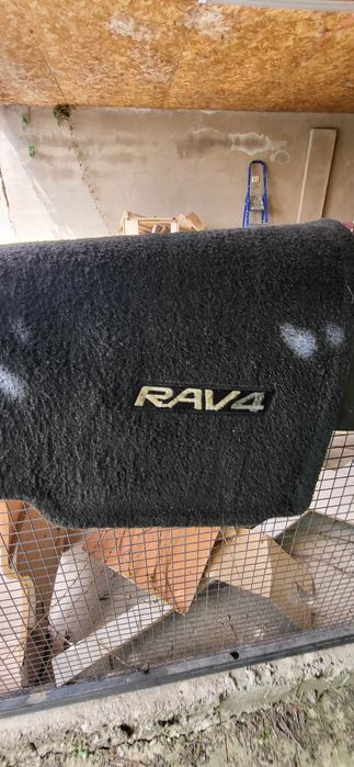 Полики от тойота рав 4