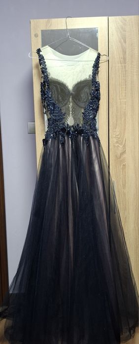 Бутикова бална рокля