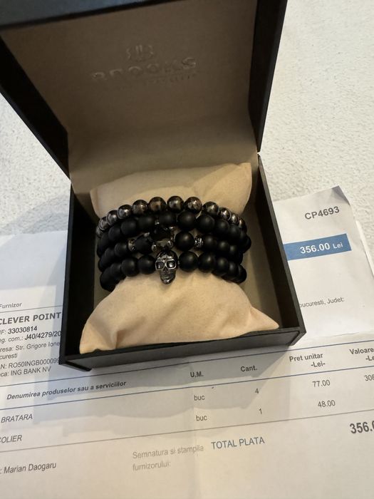 Vând set brățări Brooks