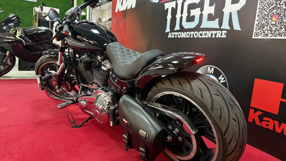 Harley Davidson breakout 114