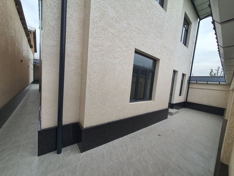 Учқахрамон постидан кирганда Маданиятда участка сотилади.