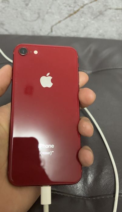 Продам или обменяю айфон 8