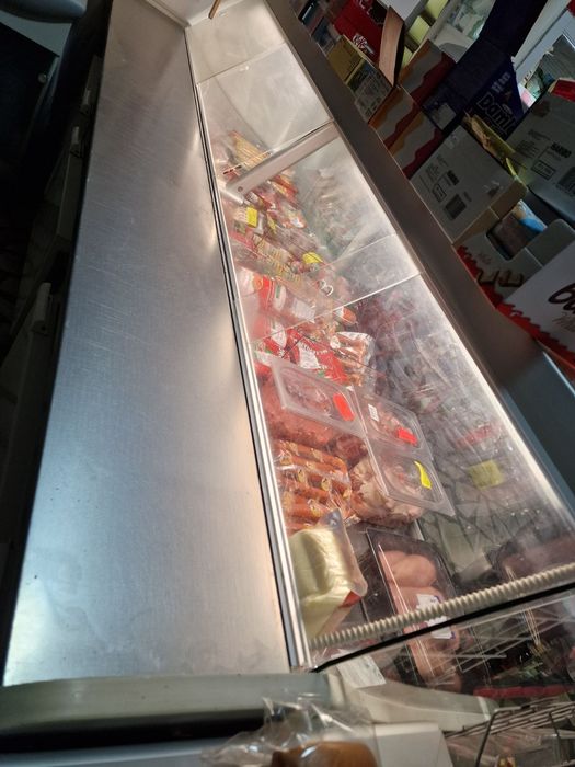 Хладилна витрина