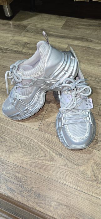 Женский обувь кроссовки