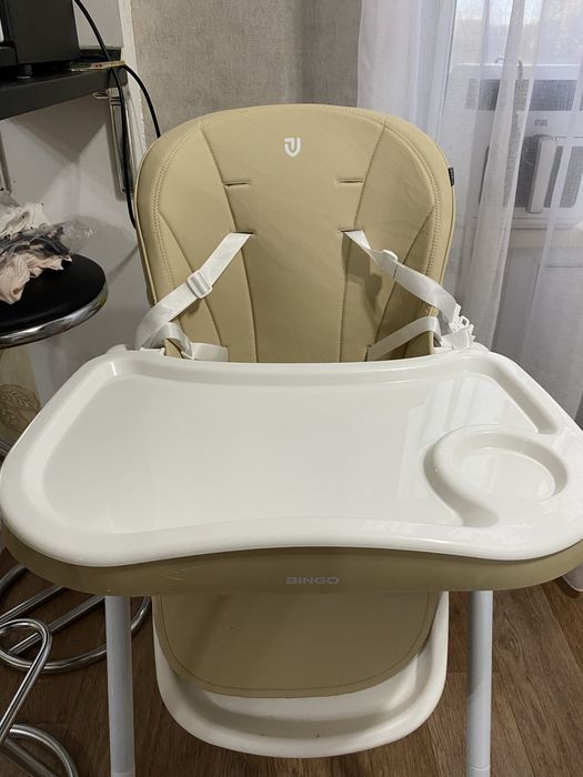 Детский стульчик для кормления