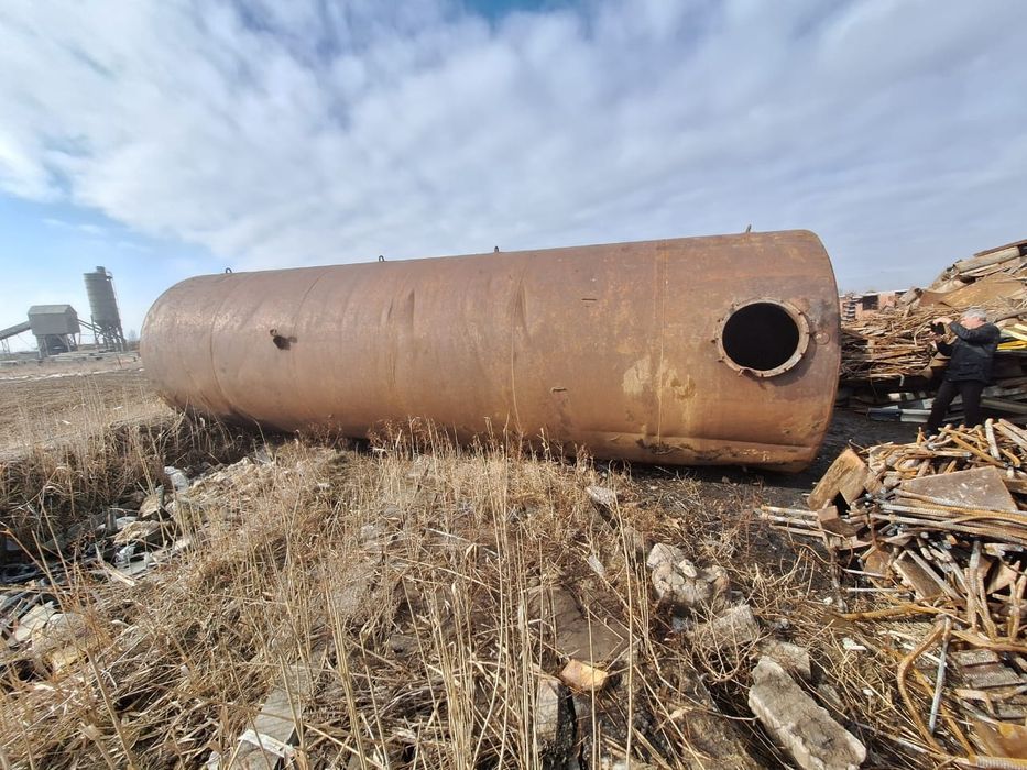 Емкости бочки цистерны резервуары под воду и гсм септик 54 кубов и 52