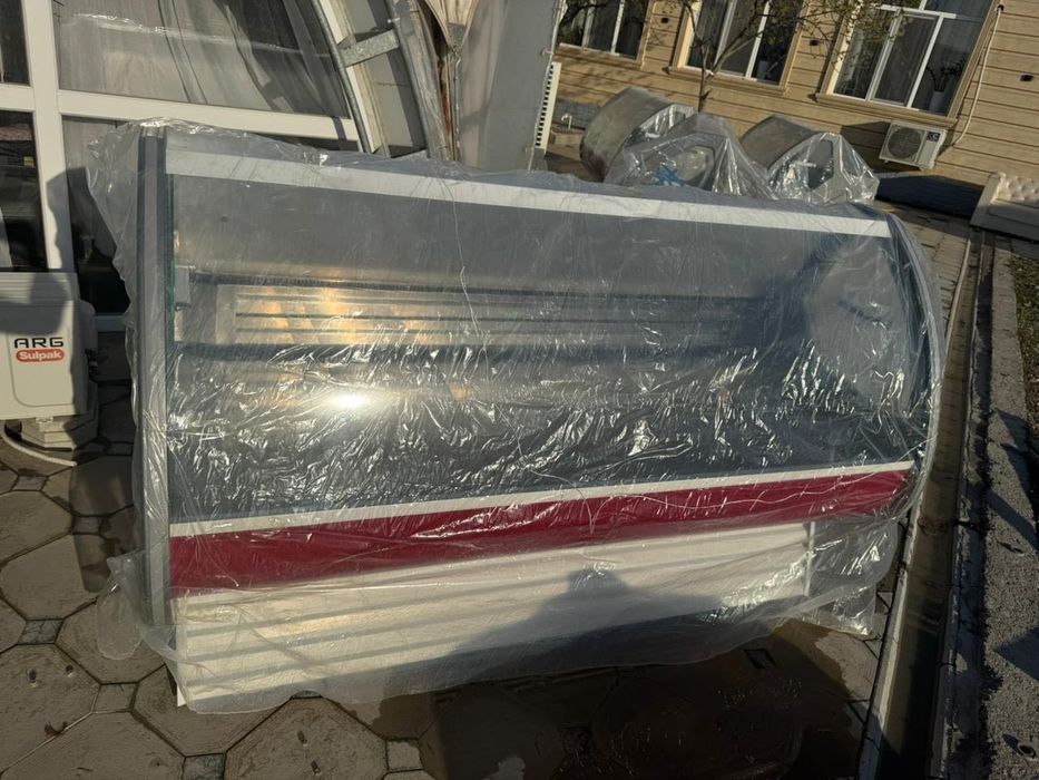 Витринный холодильник