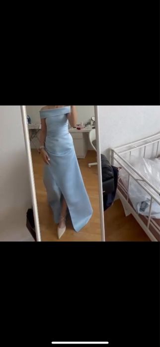 Платье небесно голубого цвета