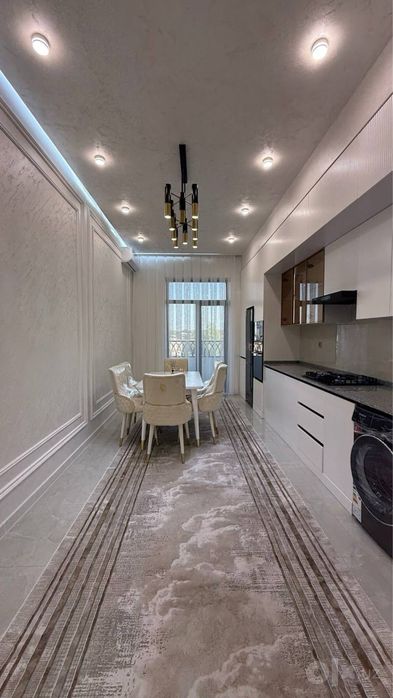 Продается 4 ком. Квартира площадью 130 кв.м. По ул. Мирзо Улугбека