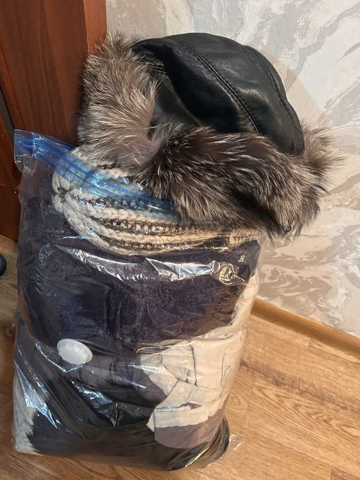 Отдам пакет вещей зимних