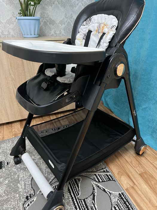 Продам стульчик для кормления