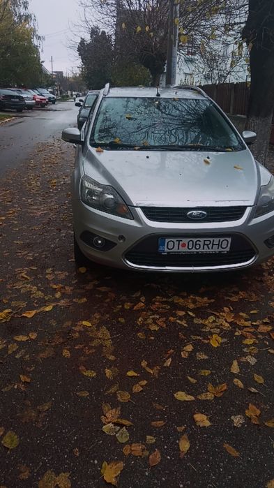 Vând sau schimb Ford focus