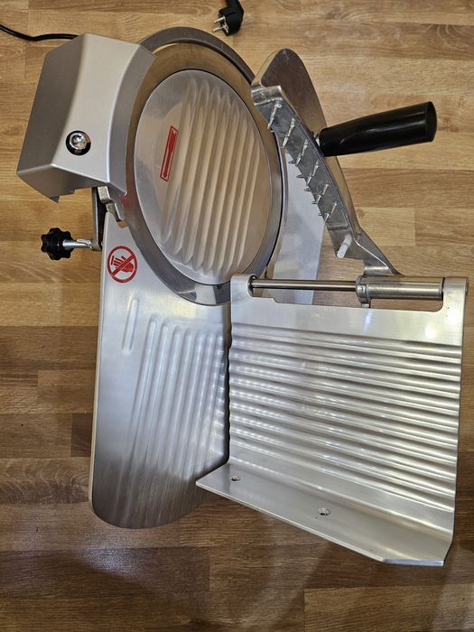 Колбасорезачка Слайсер