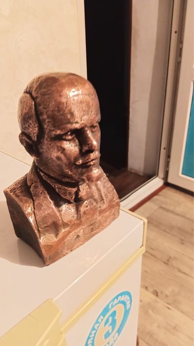 Продаю статуэтка  Ленина