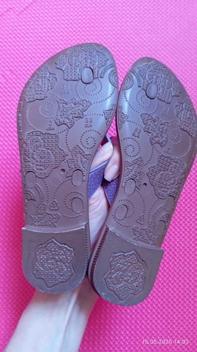 Оригинални чехли за момиче