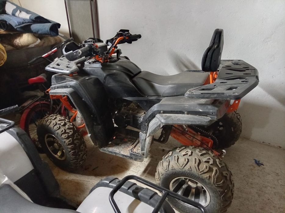 Продам квадрацыкл 2 куб