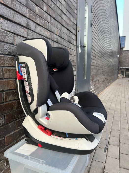 Детское автокресло Chicco