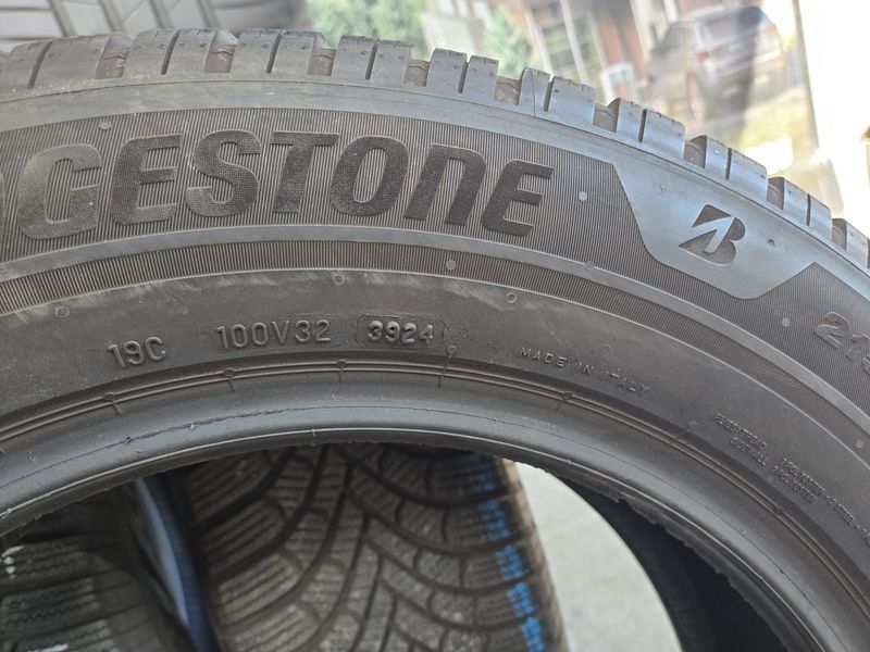 215/65/17 BRIDGESTONE 4бр