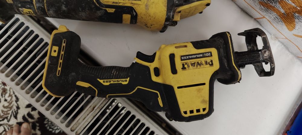 Инструменты Dewalt