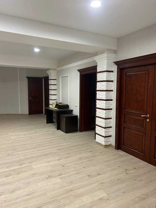 Продается помещение под офис (Дархан, Akay city)