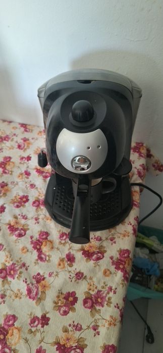 Aparat cafea delonghi