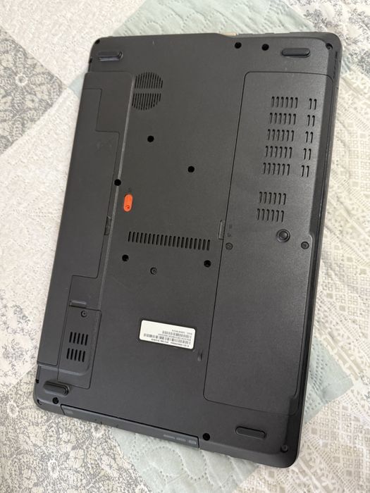 продавам лаптоп Acer