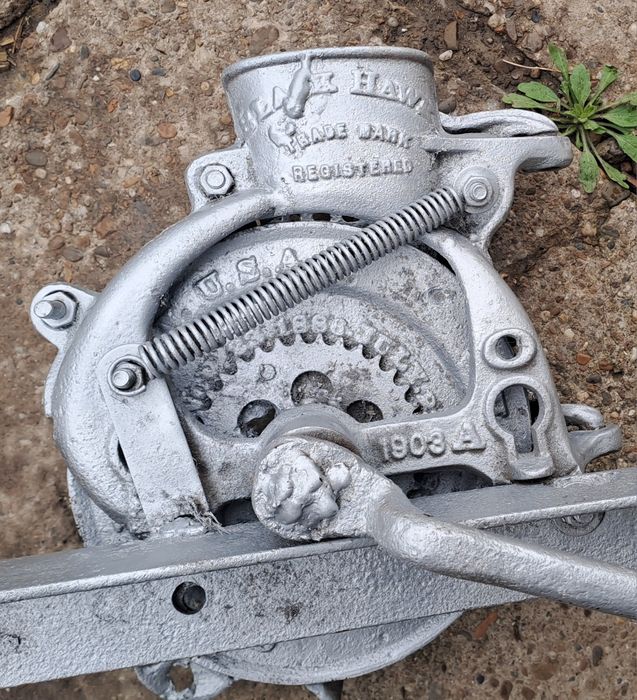 Masina de curatat porumb,moara antica stiuleti,anul 1903 de colectie