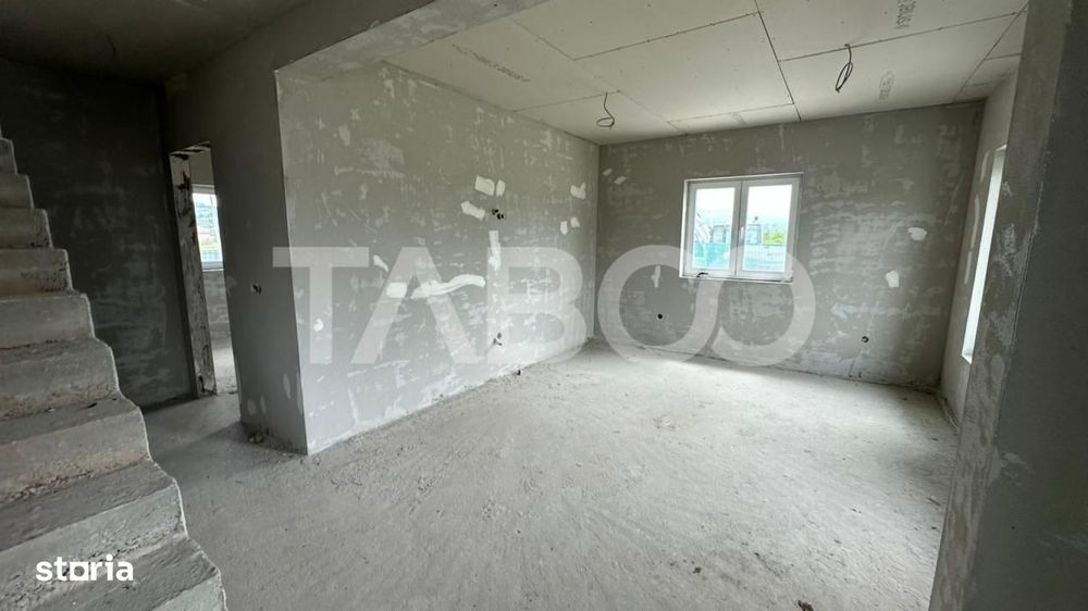 Casa de tip duplex cu curte libera 195 mp acces 2 strazi Mohu Sibiu