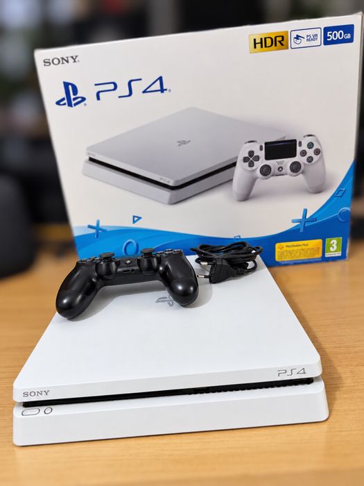 Playstation 4 slim