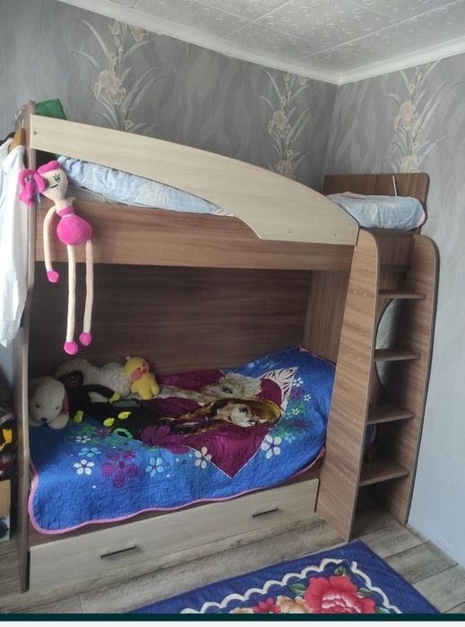 Продам двухъярусную кровать