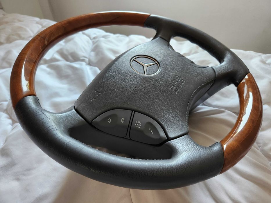 Махагонови волани мерцедес W220