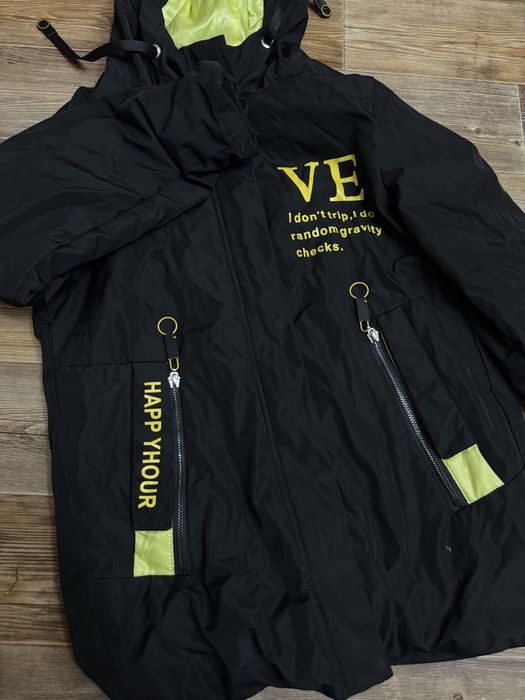 Ветровка.  На девлчку