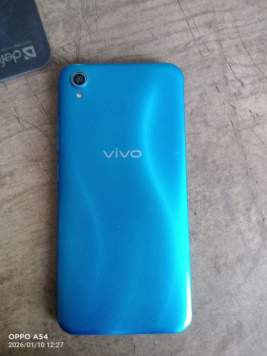 Телефон vivo 2015