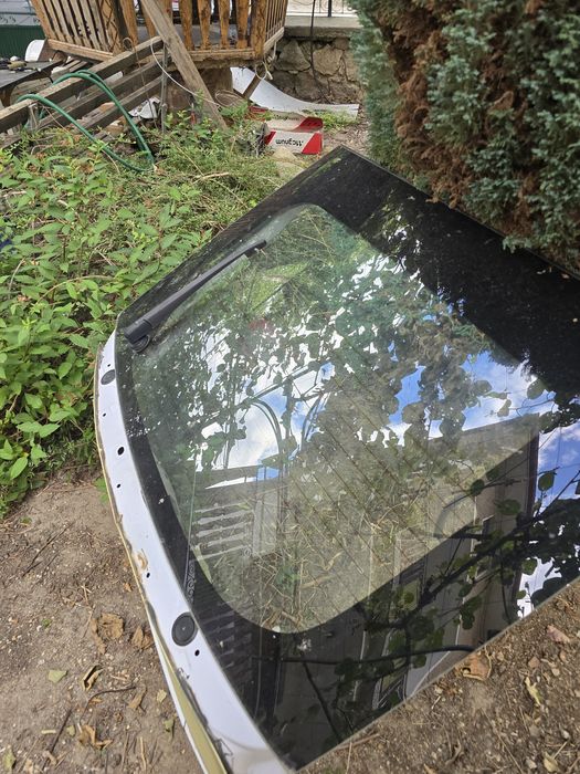 Задна врата за Honda insight 2009-2010г
