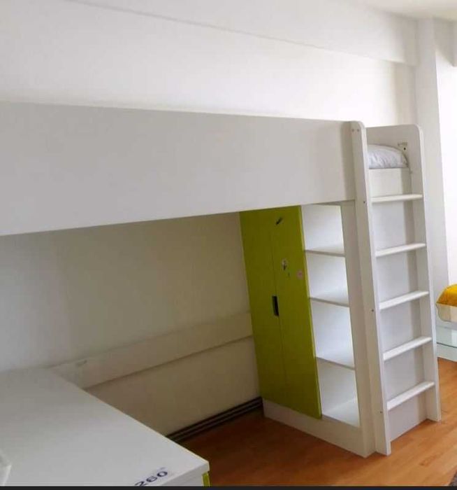 Pat 90x200 cu birou si dulap integrat IKEA SMASTAD