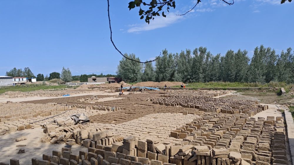 Gisht sotiladi  chiroqchi parzez kanal yoqa