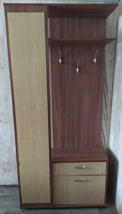 Продам прихожую б/у