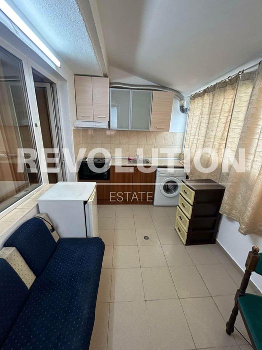 Дава се под наем Едностаен апартамент в Варна, Левски - 25 кв.м за 328.95 € - Снимка #3