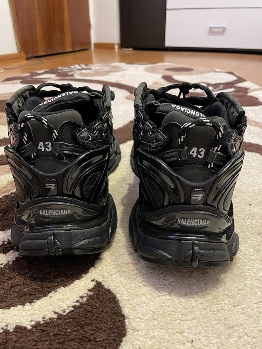 Balenciaga runner