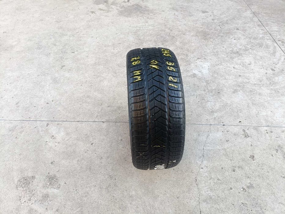 O anvelopa iarna 245 35 21 pirelli sottozero 3 profil de 7,8 mm