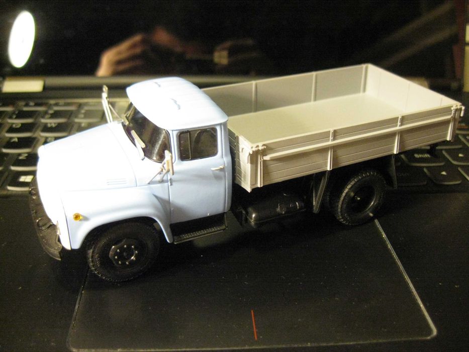 Мащабни модели Русия 1/43, ЗиЛ, КиМ, Maserati